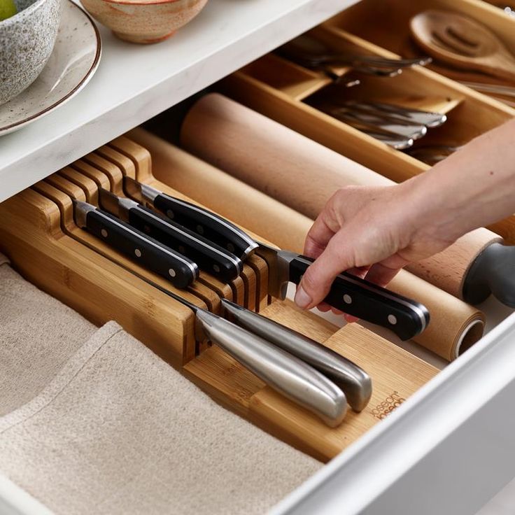 Kitchen drawer dividers